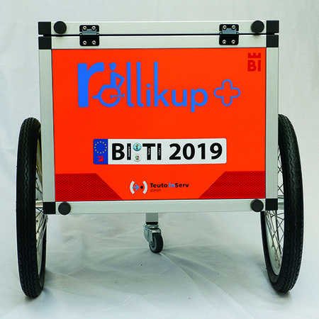 Rollikup Anhänger für den Rollstuhl Rückseitenansicht