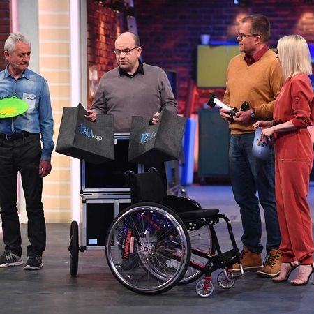 Rollikup stellt sich bei der TV-Show "Das Ding des Jahres 2019" vor